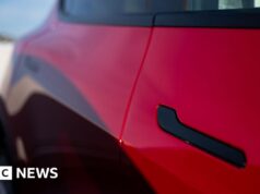 China proíbe maçanetas escondidas nas portas dos carros por questões de segurança