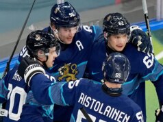 Finlândia derrota a Itália por 11 a 0 e estabelece vários recordes olímpicos de hóquei em desempenho dominante