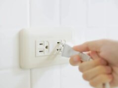 Pare de deixar estes 7 dispositivos conectados: um engenheiro elétrico explica por quê