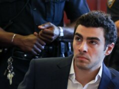 Luigi Mangione explode no tribunal enquanto o juiz marca a knowledge do julgamento estadual para junho