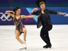 Madison Chock dos EUA e Evan Bates alcançam a melhor pontuação do mundo nas Olimpíadas