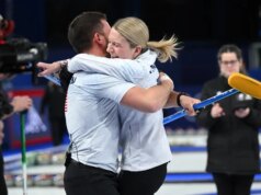 EUA garantem primeira medalha olímpica de duplas mistas no curling