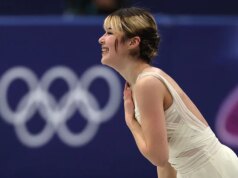 Alysa Liu leva a equipe dos EUA à disputa pela medalha olímpica após um programa curto