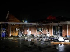 Tornados atingem Indiana, Illinois, enquanto tempestades atingem partes do meio-oeste