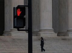 Por que a Suprema Corte derrubou as tarifas mais abrangentes de Trump