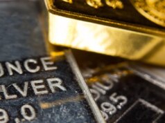 Os preços do ouro e da prata estão em queda após a sua ascensão meteórica. Aqui está o porquê.
