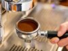 Veja exatamente quanto café deve ser embalado em uma dose de café expresso