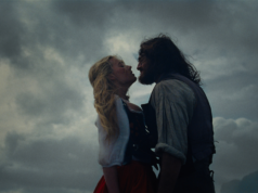 Quer ver O Morro dos Ventos Uivantes em IMAX? Este código Fandango economiza $ 14 em 2 ingressos.