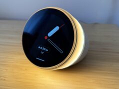 Acordar com um despertador de US$ 250 foi mais eficaz do que eu esperava – mas está longe de ser perfeito