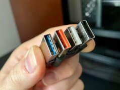 O que significa uma porta USB laranja? Eu aprendi a verdade por trás das cores, e é selvagem