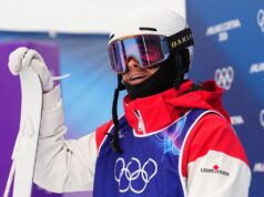 A estrela dos magnatas canadenses Mikael Kingsbury se contenta com a prata olímpica após o desempate