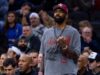 Relatório: Kyrie Irving fora da temporada para se recuperar de uma ruptura do LCA