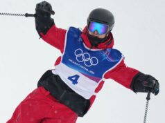 Brendan Mackay, do Canadá, conquista o bronze no halfpipe freeski masculino olímpico