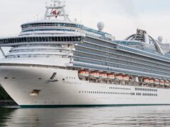 Cruzeiro no Havaí mergulhado no caos após emergência no mar forçar mudança de porto