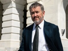 Estes são os 21 republicanos da Câmara que resistiram a Trump e Johnson no projeto de lei de gastos de US$ 1,2 trilhão