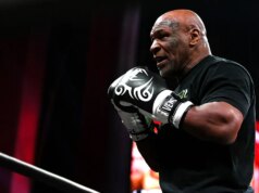 O grande boxeador Mike Tyson discute a recuperação da saúde, o passado da junk meals e o relacionamento com Trump