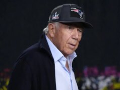 Robert Kraft, dos Patriots, fica de fora do Corridor da Fama do Futebol Profissional: relatos