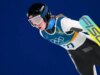 Atleta olímpico americano desclassificado da competição de salto de esqui por problema de equipamento