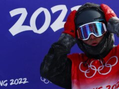 Estrela olímpica do esqui aumenta críticas ao ICE após postar foto gráfica