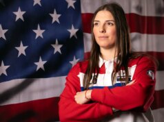 As estrelas da equipe dos EUA Brittany Bowe e Hilary Knight anunciam noivado nas Olimpíadas de Milão Cortina