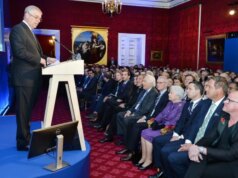 O conselheiro do Príncipe Andrew apresentou Jeffrey Epstein sobre o investimento em startups de EV como a Lucid Motors