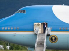 Força Aérea Um descarta esquema de pintura icônico da period Kennedy para design vermelho, branco e azul aprovado por Trump