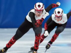Courtney Sarault, do Canadá, conquista o bronze olímpico na patinação de velocidade em pista curta 500m
