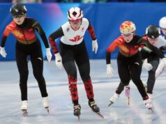 Courtney Sarault, do Canadá, cai na disputa pela quinta medalha olímpica em pista curta