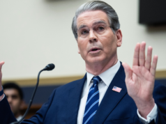 Bessent alerta para ‘perda gigantesca’ se a Suprema Corte retirar os poderes tarifários de emergência de Trump