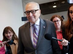 O relógio de paralisação passa enquanto Schumer e os democratas se aprofundam nas demandas de financiamento do DHS