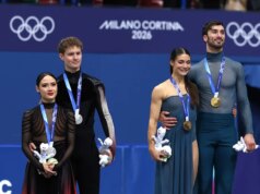 União Internacional de Patinação defende polêmico julgamento olímpico que negou aos americanos a medalha de ouro na dança no gelo