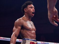 Wooden derrota Warrington e Ryan se torna campeão peso dois