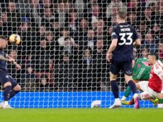 Arsenal supera e derrota Wigan na vitória dominante da FA Cup