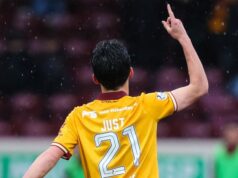 Motherwell continua invicto ao vencer o Aberdeen