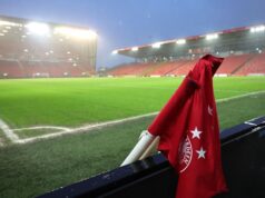 Aberdeen x Celtic adiado devido ao campo encharcado