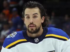 Um defensor direito na lama dos Bruins