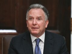 Witkoff alerta que o Irã está ‘a uma semana’ de ‘materials para fazer bombas’ enquanto Trump avalia ações