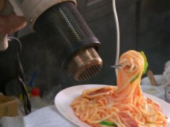 Plástico, por favor: a comida é quase boa o suficiente para comer