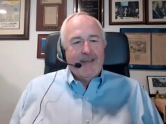 O Main Garrett conversa (remotamente) com o ex-administrador da FEMA Craig Fugate em "A comida para viagem"