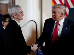 Tim Cook dinner supostamente tranquiliza os funcionários da Apple de que não quer que seu amigo Trump os deporte
