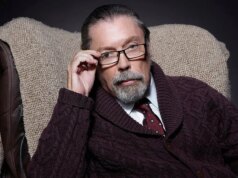 Tim Curry diz que o papel icônico do vilão que escapou de seus dedos é um de seus ‘grandes arrependimentos’