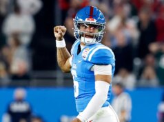 O quarterback de Ole Miss, Trinidad Chambliss, recebeu o sexto ano de elegibilidade para a NCAA pelo juiz estadual