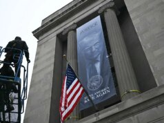 Liberais enlouquecem com faixa do Departamento de Justiça com Trump