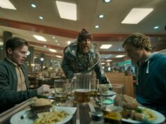 Estamos todos condenados, mas uma sátira astuta de ficção científica, ‘Boa sorte, divirta-se, não morra’, oferece palavras de despedida