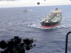 Forças dos EUA caçam e embarcam em navio-tanque que desafia a quarentena do administrador de Trump