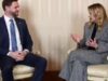 ‘Aprendi italiano desde a última vez que te vi’: JD Vance brinca com o italiano Meloni durante reunião
