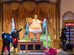 ‘Monster’s Paradise’, satirizando o presidente dos EUA, Donald Trump, tem estreia mundial na Ópera de Hamburgo