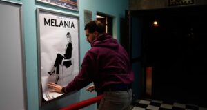 ‘Melania’ cai, ‘Ship Assist’ se mantém em primeiro lugar no fim de semana tranquilo nos cinemas